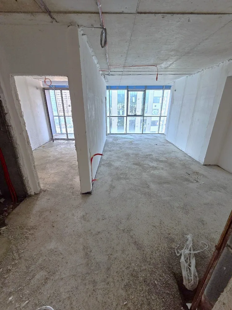 White frame apartment in Batumi: partitions, screed and plaster